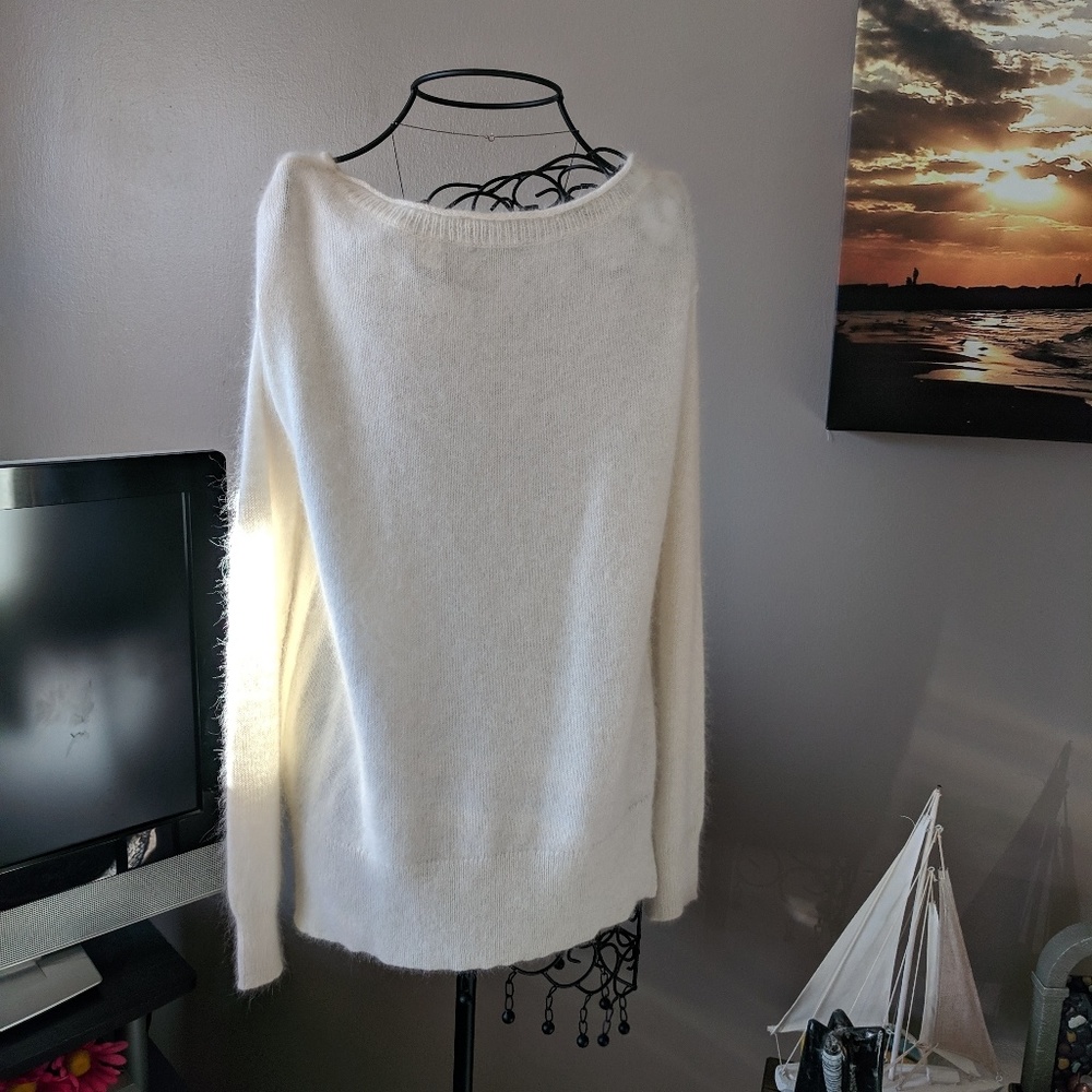 Moda International Sweater - Picture 4 of 4
